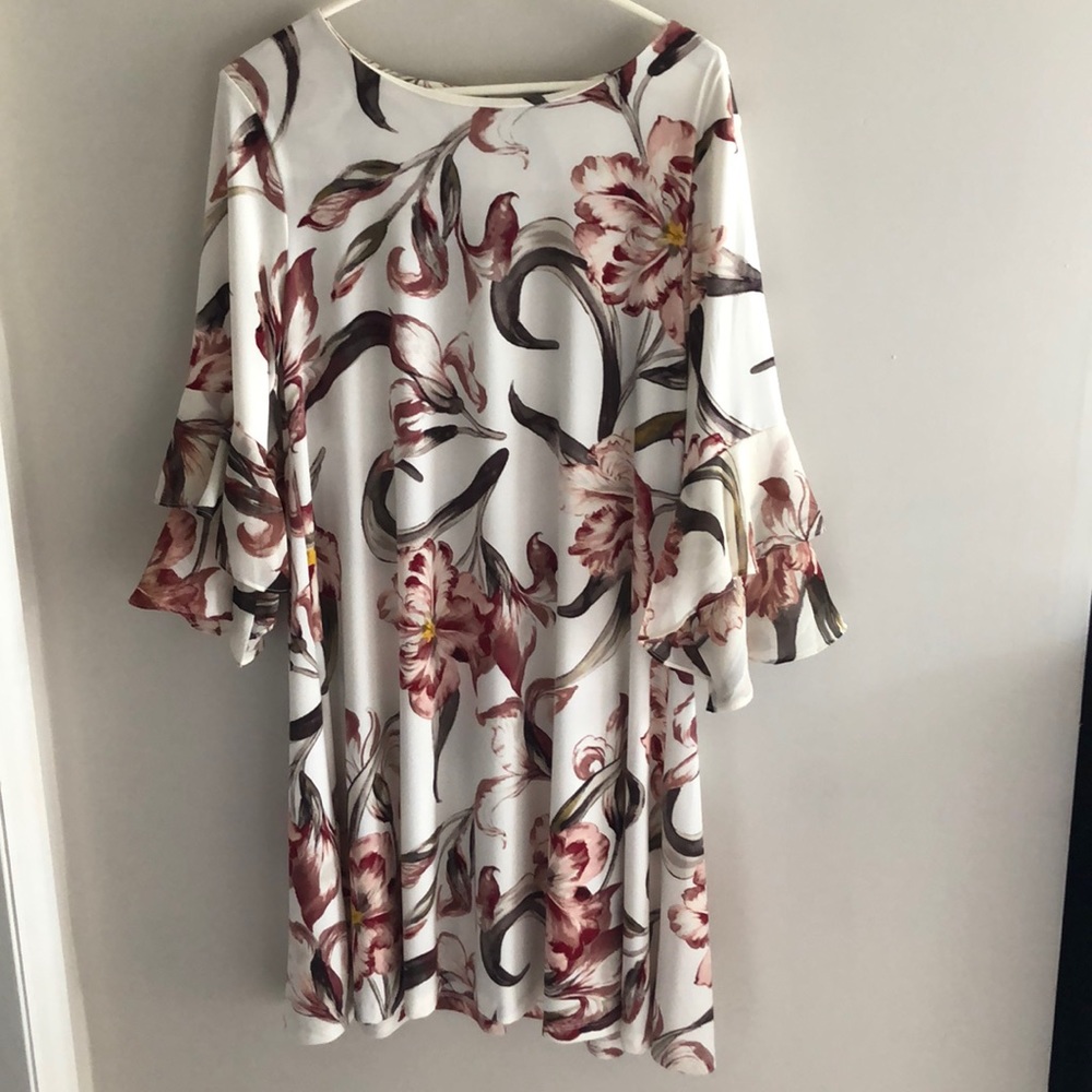 Flutter sleeve floral swing dress